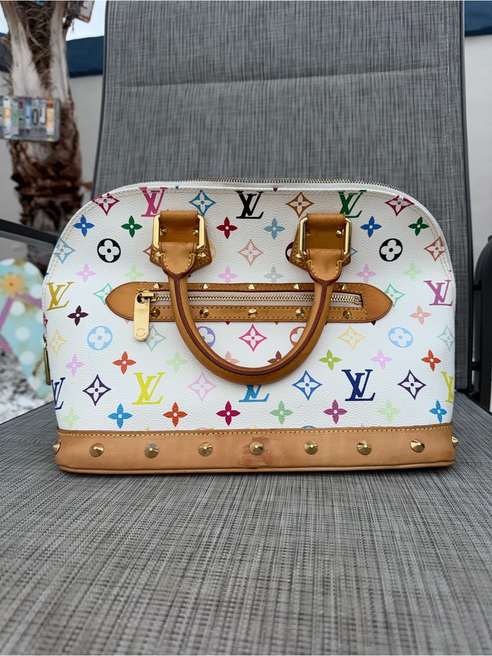 Louis Vuitton Alma - Picture 12 of 13